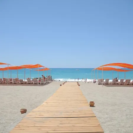 מלון דירות Alanya Gold City *